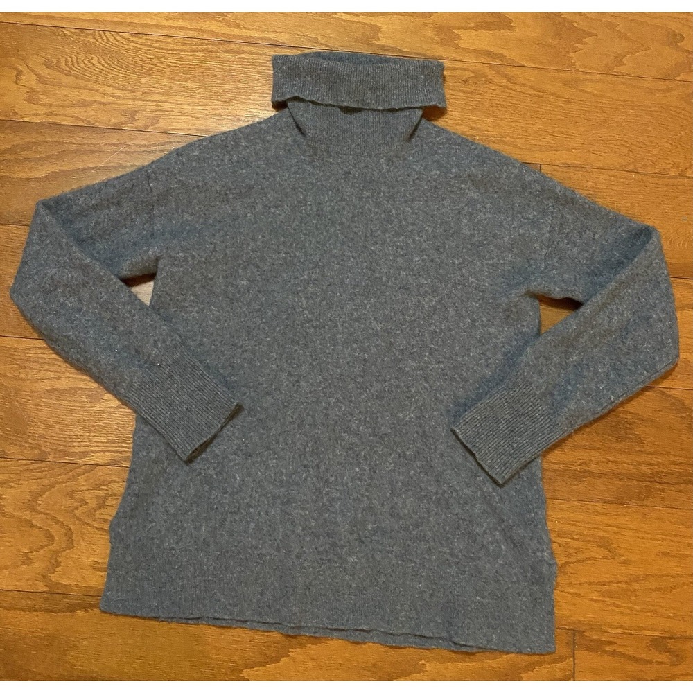 Halogen Gray 100% Cashmere Mock Neck Sweater sz Medium M Really Great Condition